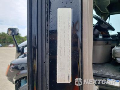 Zdjęcie 13 z 14 samochodu: 2015 FREIGHTLINER CASCADIA SEMI TRUCK VIN:3AKJGLD51FSGJ3615 - miniatura