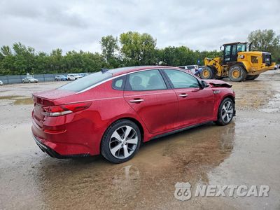Trzecie zdjęcie samochodu z tyłu: 2019 KIA OPTIMA S VIN:5XXGT4L34KG361011 - miniatura