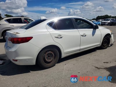 Trzecie zdjęcie samochodu z tyłu: 2013 ACURA ILX 20 PREMIUM VIN:19VDE1F56DE019282 - miniatura
