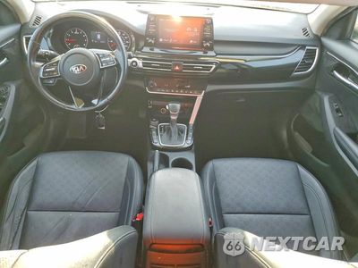 Zdjęcie 8 z 13 samochodu: 2021 KIA SELTOS EX VIN:KNDERCAA3M7176915 - miniatura