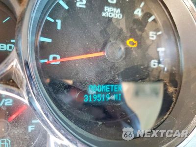 Zdjęcie 9 z 12 samochodu: 2009 CHEVROLET SILVERADO K3500 VIN:1GBHK79K19E161973 - miniatura