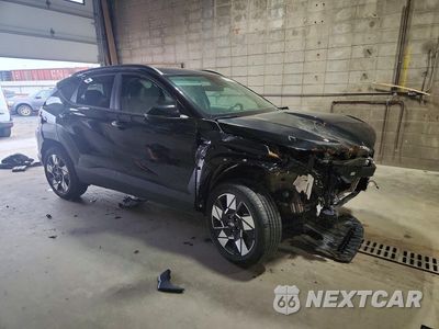 Czwarte zdjęcie samochodu z boku: 2025 HYUNDAI KONA SEL VIN:KM8HBCAB4SU279555 - miniatura