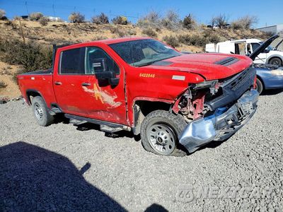 Czwarte zdjęcie samochodu z boku: 2022 CHEVROLET SILVERADO K2500 HEAVY DUTY VIN:2GC1YLE74N1202016 - miniatura