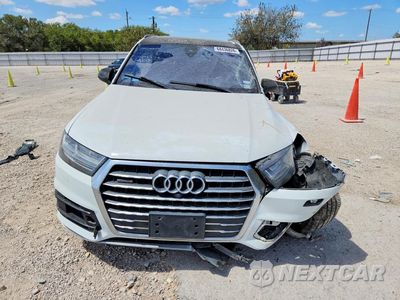 Piąte zdjęcie samochodu w środku: 2017 AUDI Q7 PREMIUM PLUS VIN:WA1LHAF74HD044176 - miniatura
