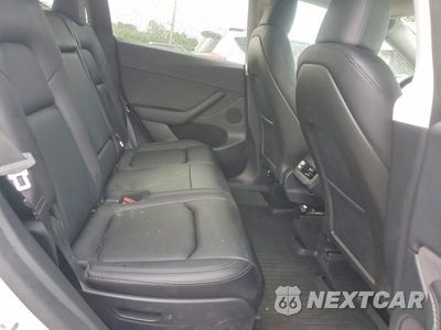 Zdjęcie 10 z 12 samochodu: 2024 TESLA MODEL Y VIN:7SAYGAEE5RF161390 - miniatura