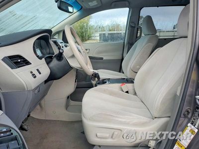 Zdjęcie 7 z 13 samochodu: 2011 TOYOTA SIENNA LE VIN:5TDKK3DCXBS098365 - miniatura