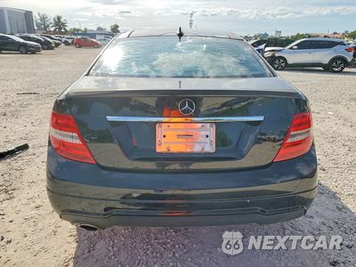 Zdjęcie 6 z 12 samochodu: 2013 MERCEDES-BENZ C 250 VIN:WDDGJ4HBXDG069127 - miniatura
