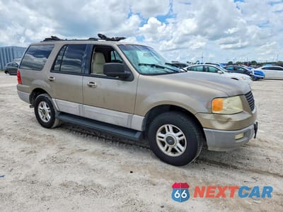 Czwarte zdjęcie samochodu z boku: 2003 FORD EXPEDITION XLT VIN:1FMRU15W23LA96890 - miniatura