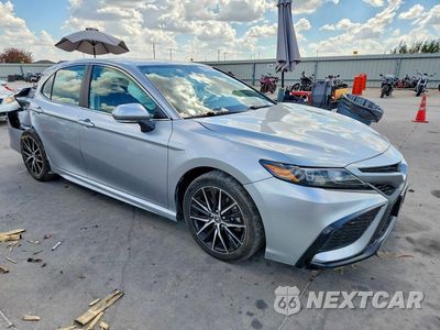 Czwarte zdjęcie samochodu z boku: 2024 TOYOTA CAMRY SE VIN:4T1G11AKXRU914565 - miniatura