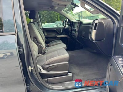 Zdjęcie 8 z 12 samochodu: 2018 CHEVROLET SILVERADO K1500 LT VIN:3GCUKREC4JG539270 - miniatura
