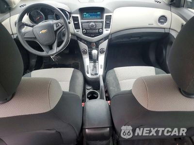 Zdjęcie 8 z 12 samochodu: 2011 CHEVROLET CRUZE LS VIN:1G1PC5SH2B7245956 - miniatura