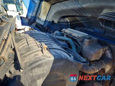 Zdjęcie 11 z 14 samochodu: 2011 VOLVO VNL SEMI TRUCK VIN:4V4NC9EJ9BN295127 - miniatura