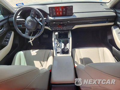 Zdjęcie 8 z 12 samochodu: 2025 HONDA ACCORD HYBRID EXL VIN:1HGCY2F67SA008592 - miniatura