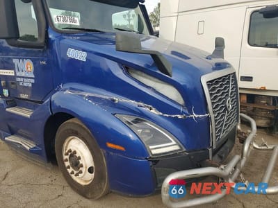 Zdjęcie 10 z 11 samochodu: 2018 VOLVO VNL SEMI TRUCK VIN:4V4NB9EH4JN899098 - miniatura
