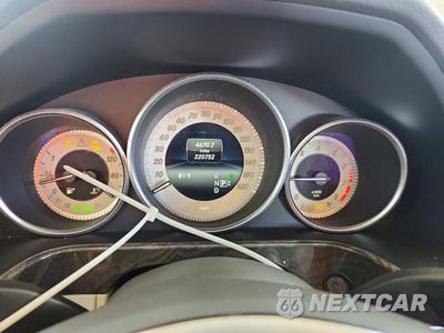 Zdjęcie 9 z 12 samochodu: 2014 MERCEDES-BENZ E 350 VIN:WDDHF5KB3EA880504 - miniatura