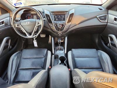 Zdjęcie 8 z 13 samochodu: 2016 HYUNDAI VELOSTER TURBO VIN:KMHTC6AE1GU300856 - miniatura