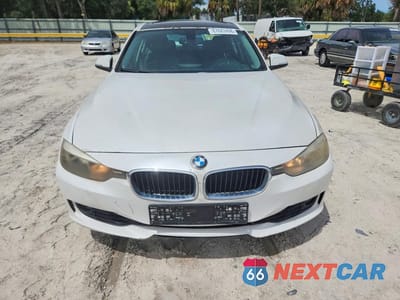 Piąte zdjęcie samochodu w środku: 2013 BMW 3 SERIES 328 XI VIN:WBA3B3C56DF535169 - miniatura