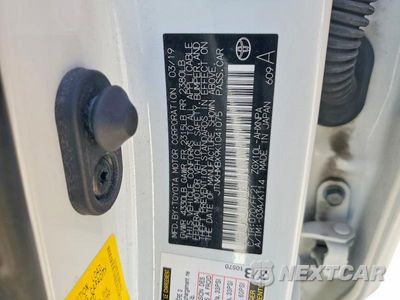 Zdjęcie 12 z 12 samochodu: 2019 TOYOTA C-HR XLE VIN:JTNKHMBX9K1041075 - miniatura