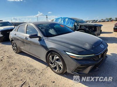 Czwarte zdjęcie samochodu z boku: 2024 HYUNDAI ELANTRA LIMITED VIN:KMHLP4DG8RU700826 - miniatura