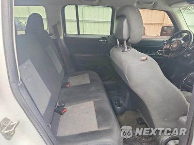 Zdjęcie 10 z 12 samochodu: 2016 JEEP PATRIOT LATITUDE VIN:1C4NJRFBXGD657830 - miniatura
