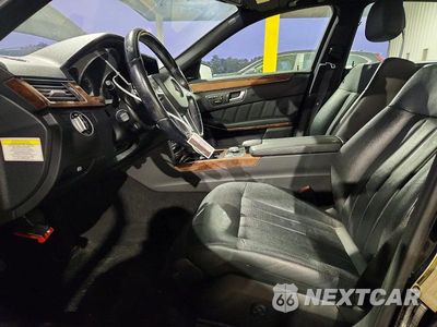 Zdjęcie 7 z 12 samochodu: 2012 MERCEDES-BENZ E 550 4MATIC VIN:WDDHF9BB8CA595527 - miniatura
