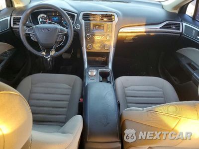 Zdjęcie 8 z 12 samochodu: 2017 FORD FUSION S VIN:3FA6P0G77HR397233 - miniatura