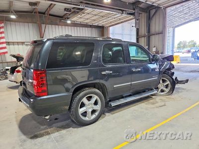 Trzecie zdjęcie samochodu z tyłu: 2012 CHEVROLET TAHOE K1500 LTZ VIN:1GNSKCE0XCR217978 - miniatura