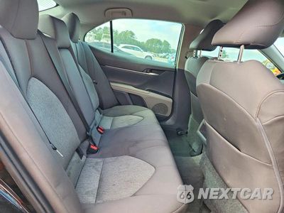 Zdjęcie 10 z 12 samochodu: 2019 TOYOTA CAMRY LE VIN:4T1B11HK2KU264118 - miniatura
