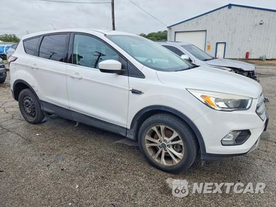 Czwarte zdjęcie samochodu z boku: 2017 FORD ESCAPE SE VIN:1FMCU9GDXHUC96367 - miniatura