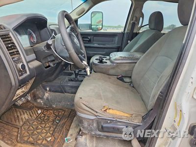 Zdjęcie 7 z 12 samochodu: 2014 RAM 2500 ST VIN:3C6UR5HL8EG148393 - miniatura