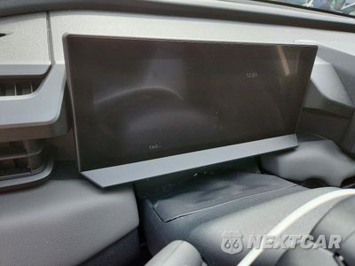 Zdjęcie 9 z 13 samochodu: 2026 TOYOTA RAV4 PLUG-IN HYBRID SE VIN:JTM7ERAV9TJ002357 - miniatura