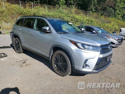 Czwarte zdjęcie samochodu z boku: 2019 TOYOTA HIGHLANDER SE VIN:5TDJZRFH5KS626851 - miniatura