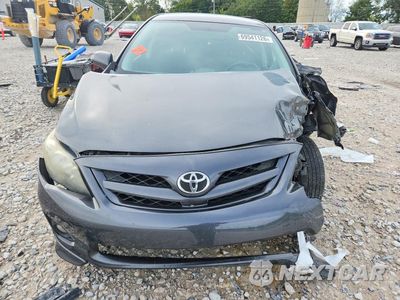 Piąte zdjęcie samochodu w środku: 2013 TOYOTA COROLLA S VIN:2T1BU4EE9DC001779 - miniatura