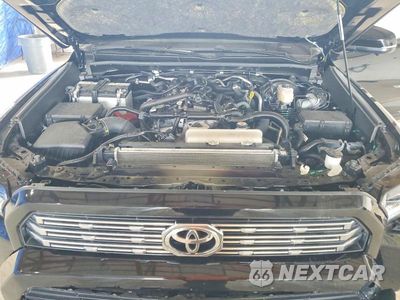 Zdjęcie 12 z 13 samochodu: 2025 TOYOTA 4RUNNER LIMITED VIN:JTEVA5BR8S5057950 - miniatura