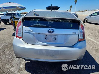 Zdjęcie 6 z 12 samochodu: 2015 TOYOTA PRIUS TWO VIN:JTDKN3DU2F0436480 - miniatura