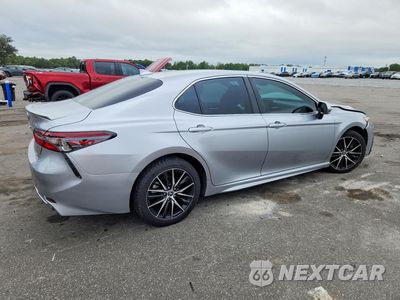 Trzecie zdjęcie samochodu z tyłu: 2024 TOYOTA CAMRY SE VIN:4T1G11AK1RU896358 - miniatura