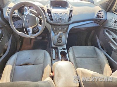 Zdjęcie 8 z 12 samochodu: 2014 FORD ESCAPE S VIN:1FMCU0F75EUD07391 - miniatura