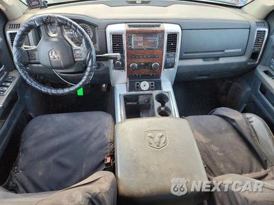 Zdjęcie 8 z 13 samochodu: 2012 DODGE RAM 2500 LARAMIE VIN:3C6UD5FL4CG236081 - miniatura
