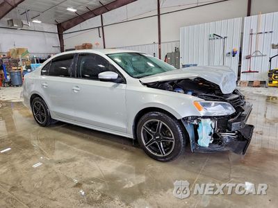 Czwarte zdjęcie samochodu z boku: 2012 VOLKSWAGEN JETTA SE VIN:3VWBX7AJ4CM343591 - miniatura