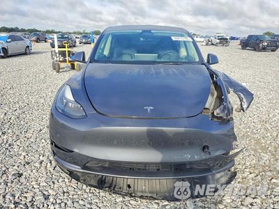 Piąte zdjęcie samochodu w środku: 2023 TESLA MODEL Y VIN:7SAYGDEF6PF582459 - miniatura