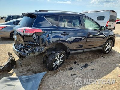 Trzecie zdjęcie samochodu z tyłu: 2018 TOYOTA RAV4 LE VIN:JTMZFREV8JJ179852 - miniatura