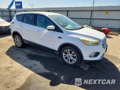 Czwarte zdjęcie samochodu z boku: 2017 FORD ESCAPE SE VIN:1FMCU0GDXHUD20291 - miniatura