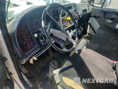 Zdjęcie 8 z 13 samochodu: 2016 FREIGHTLINER BUSINESS CLASS M2 REFUSE TRUCK VIN:3ALHCYCY9GDGZ7932 - miniatura