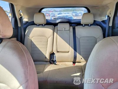 Zdjęcie 10 z 14 samochodu: 2020 FORD ESCAPE SE VIN:2FMPK3G90GBC06602 - miniatura