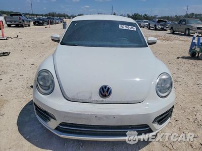 Piąte zdjęcie samochodu w środku: 2017 VOLKSWAGEN BEETLE DUNE VIN:3VWF17AT7HM624845 - miniatura