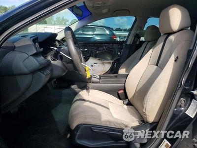 Zdjęcie 7 z 13 samochodu: 2018 HONDA CIVIC LX VIN:19XFC2F56JE030855 - miniatura