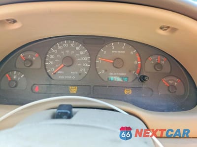 Zdjęcie 9 z 12 samochodu: 2000 FORD MUSTANG VIN:1FAFP4449YF308860 - miniatura