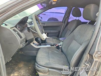 Zdjęcie 7 z 13 samochodu: 2010 FORD FOCUS SE VIN:1FAHP3FN8AW124654 - miniatura