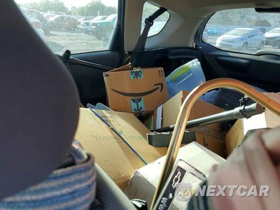 Zdjęcie 11 z 13 samochodu: 2012 HONDA FIT VIN:JHMGE8H30CS001623 - miniatura