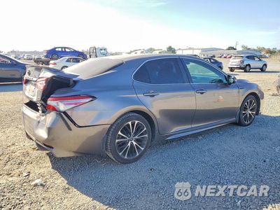 Trzecie zdjęcie samochodu z tyłu: 2018 TOYOTA CAMRY HYBRID SE VIN:4T1B21HK1JU510216 - miniatura